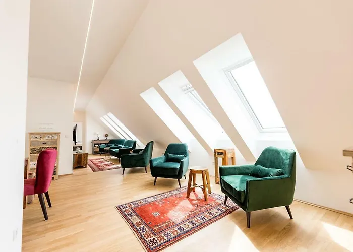 Grosse Dachgeschosswohnung Im Herzen Von Apartment Graz