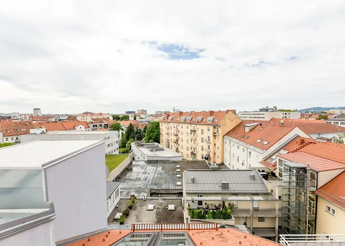 Grosse Dachgeschosswohnung Im Herzen Von 公寓