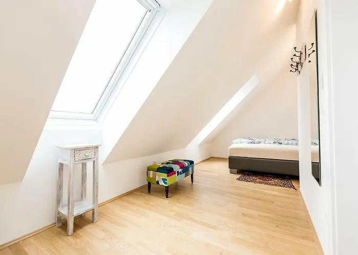 Grosse Dachgeschosswohnung Im Herzen Von غراتس